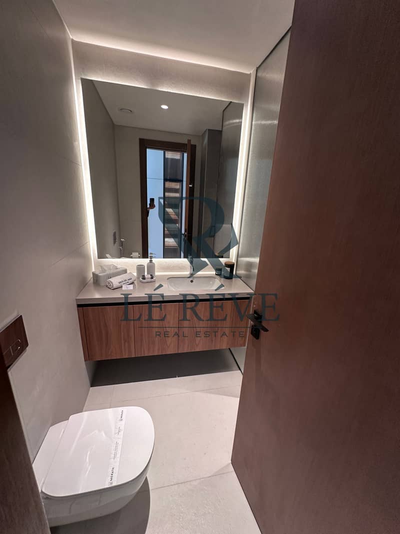 Big Balcony | Park View | Huge Area - Image 6