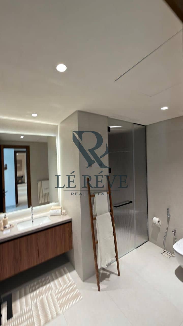 Big Balcony | Park View | Huge Area - Image 8