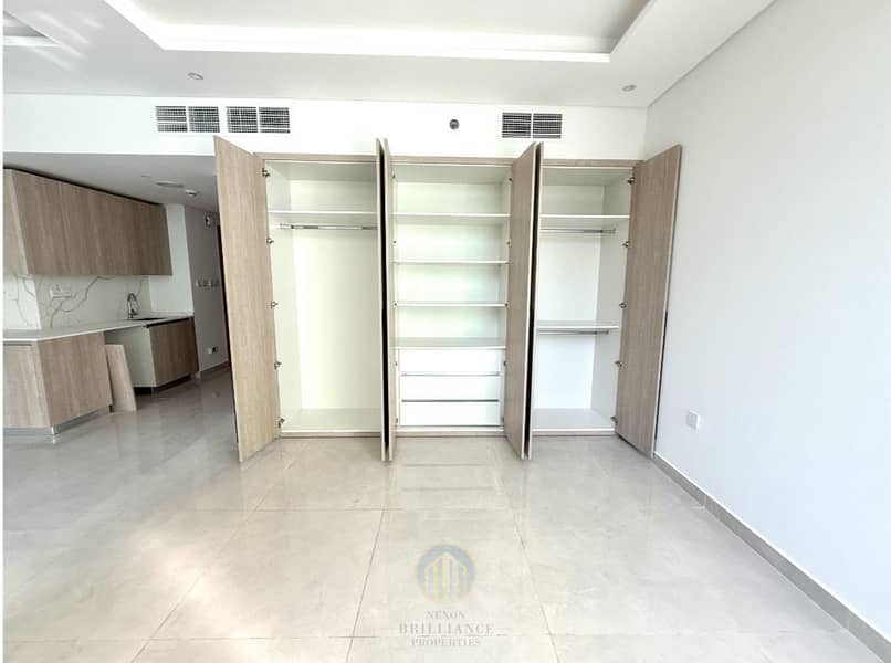 Spacious | Balcony | 2-Mins Walk to Circle Mall | JVC - Image 9