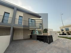 Single Row Duplex | Ready To Move In | Prime Area!