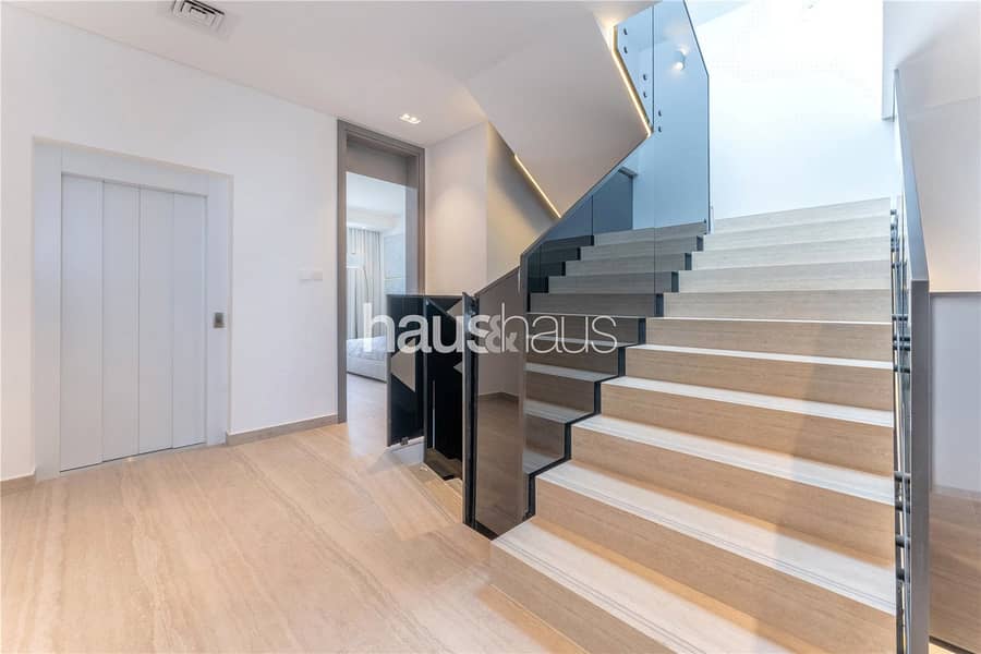 Prime Location | Luxury | Private Pool - Image 16