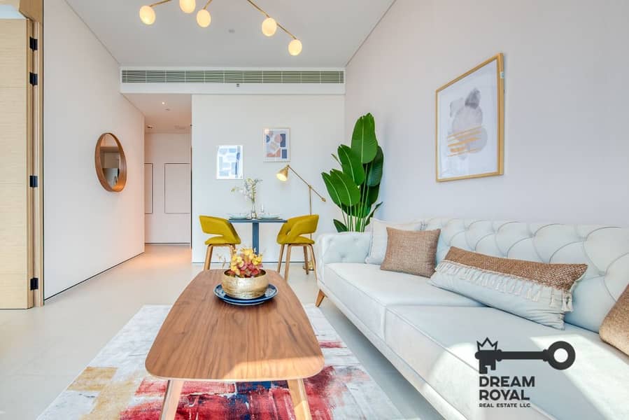 3 JG1 2807 Living 1 . jpg