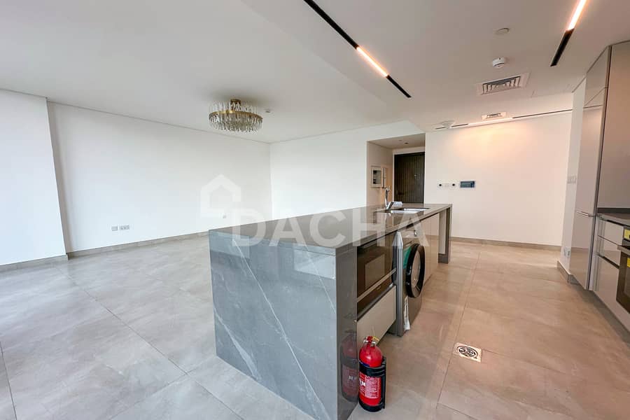 Brand new | Corner unit | Spacious - Image 4