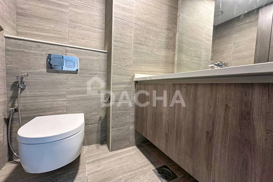 Brand new | Corner unit | Spacious - Image 14