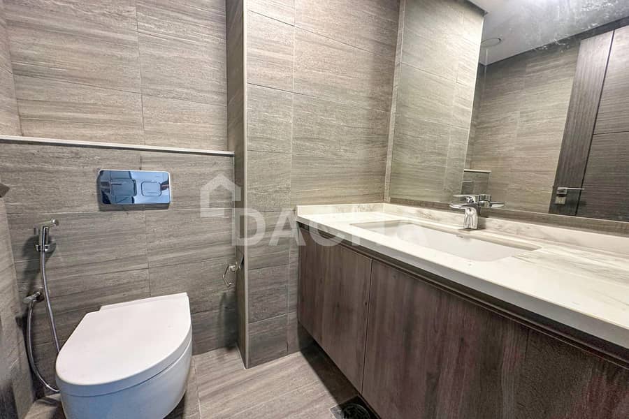 Brand new | Corner unit | Spacious - Image 15