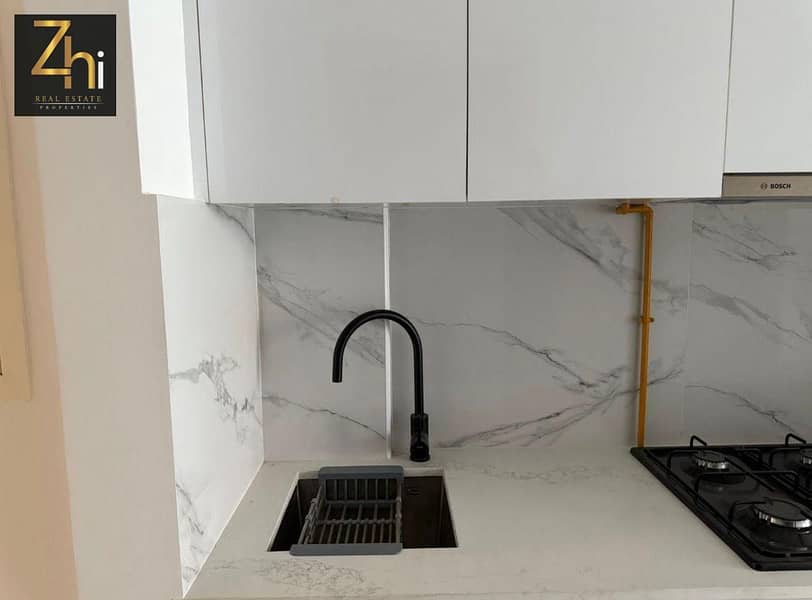 Fully Fitted Kitchen, Ready to Move , Semi Furnished, Amazing Pool View - Image 6