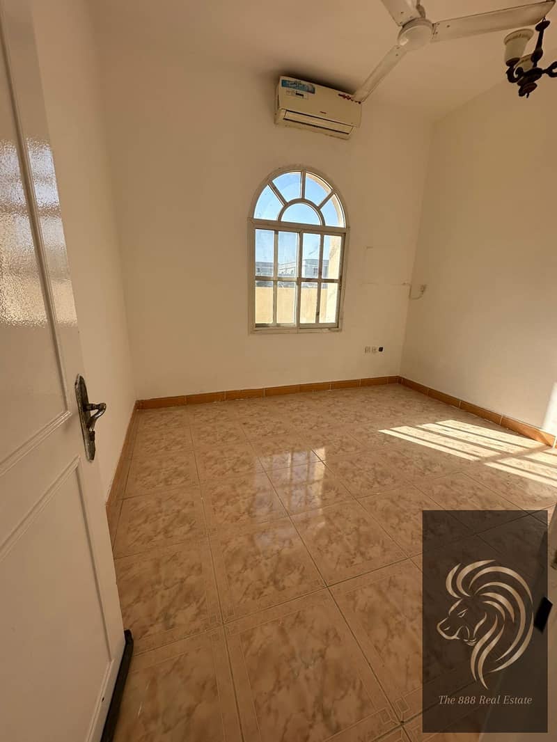8 cd4832fa-70c6-4ae6-848b-7017e2863a07. jpg
