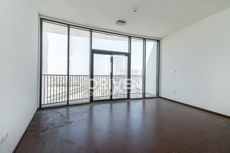 Vacant Unit and Well-price with Nice View