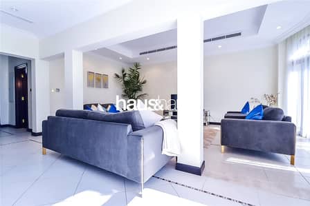 * Vacant || Well Positioned || End Unit * * Vacant || Well Positioned || End Unit *