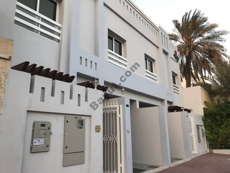 Large and Nice 7BHK Villa for rent in Deira, Hor Al Anz staff accommodation no issue