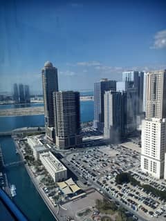 شقه غرفتين وصاله مع بلكون واطلاله اماميه كامله علي بحيرة الممزر للبيع بمنطقة المجاز برج النخله 3