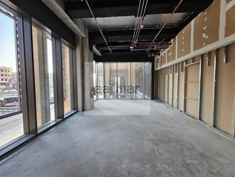 Rent negotiable | No Keymoney | Shell & Core unit for rent | Direct access to Metro | Gold Souq - View 4