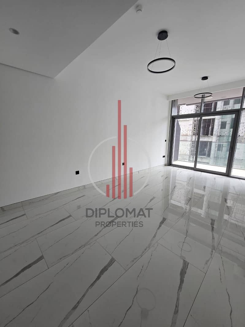 Serene Surrounding | Stunning View - Image 2