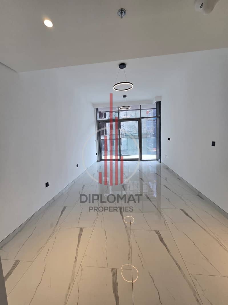 Serene Surrounding | Stunning View - Image 3