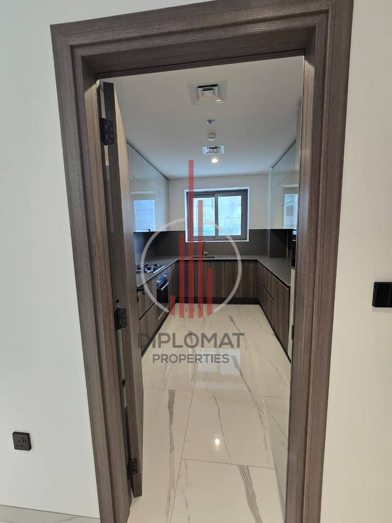 Serene Surrounding | Stunning View - Image 6