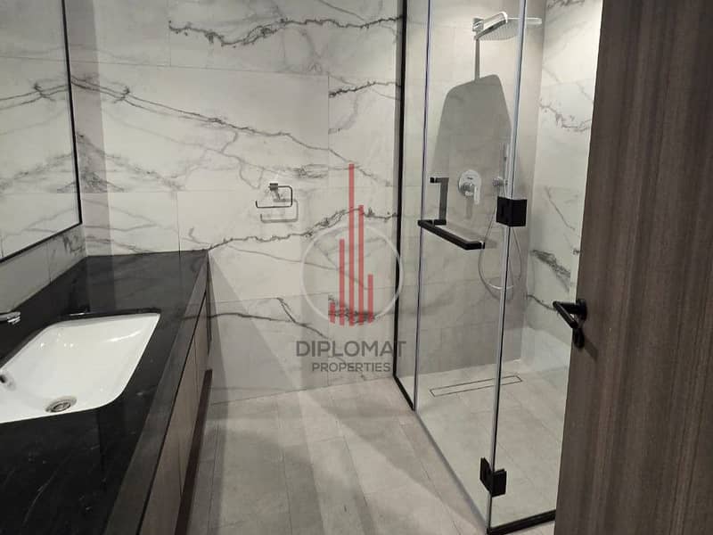 Serene Surrounding | Stunning View - Image 9