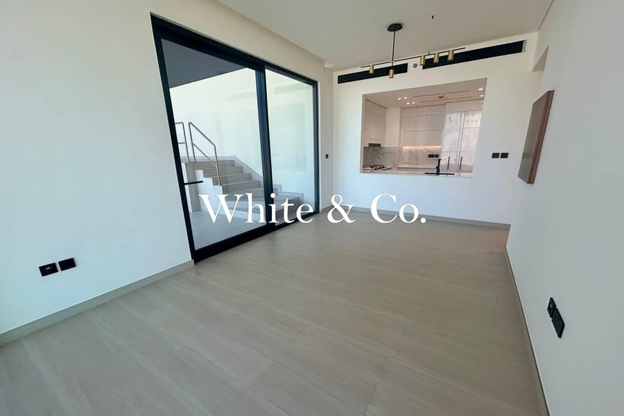 COMMUNITY FACING | VACANT SOON | POOL VIEW COMMUNITY FACING | VACANT SOON | POOL VIEW