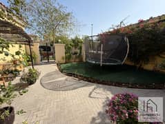 Upgraded Pool and Garden | Located Between 2 Parks