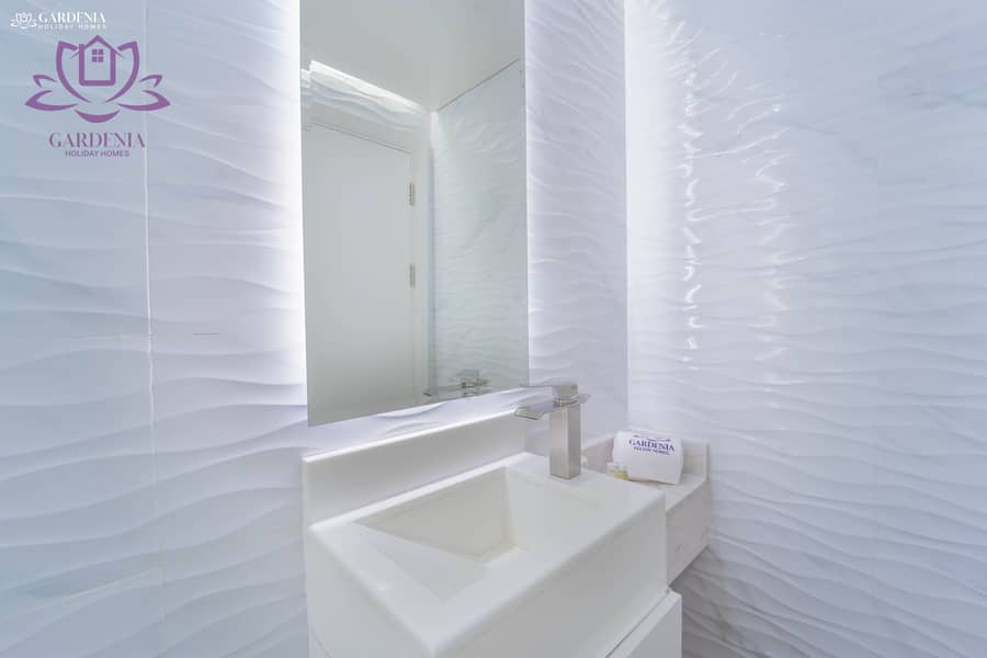 26 G Bath . jpg