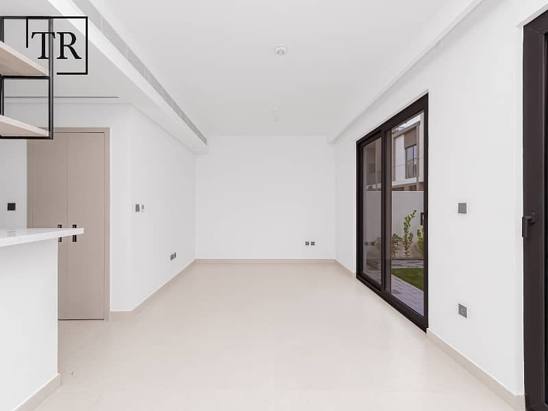 Brand New | Multiple Units Avail. | BUA: 2214 ft² - Image 2