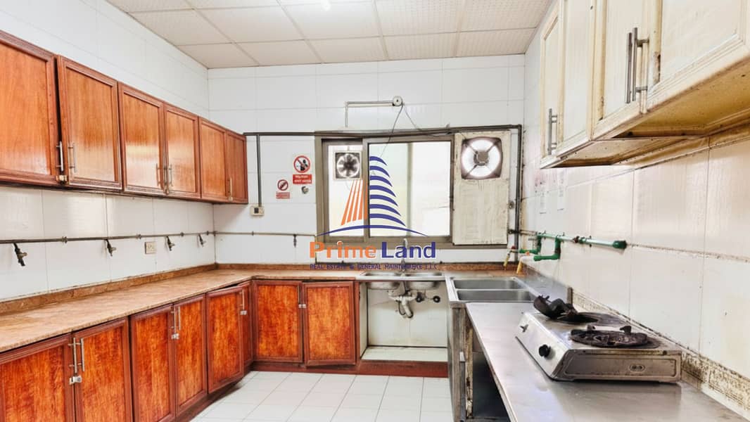11 Staff Accommodation 1 Kitchen . png