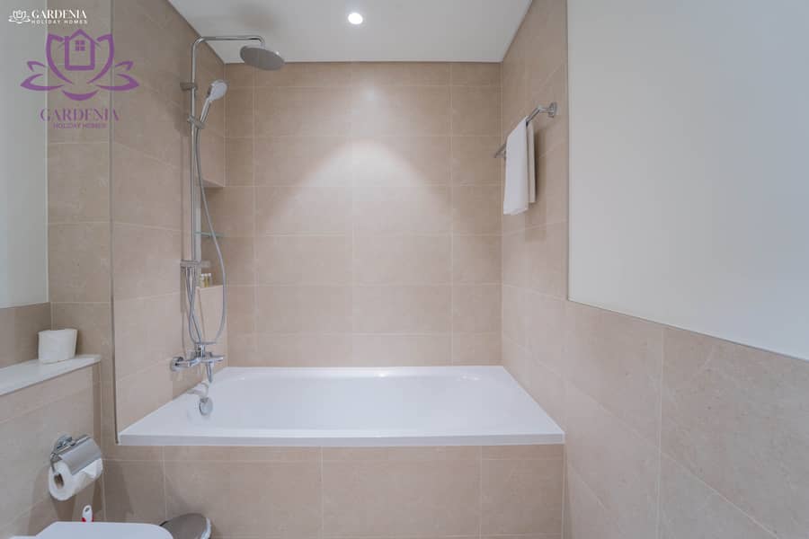 10 Bath 1 2. jpg