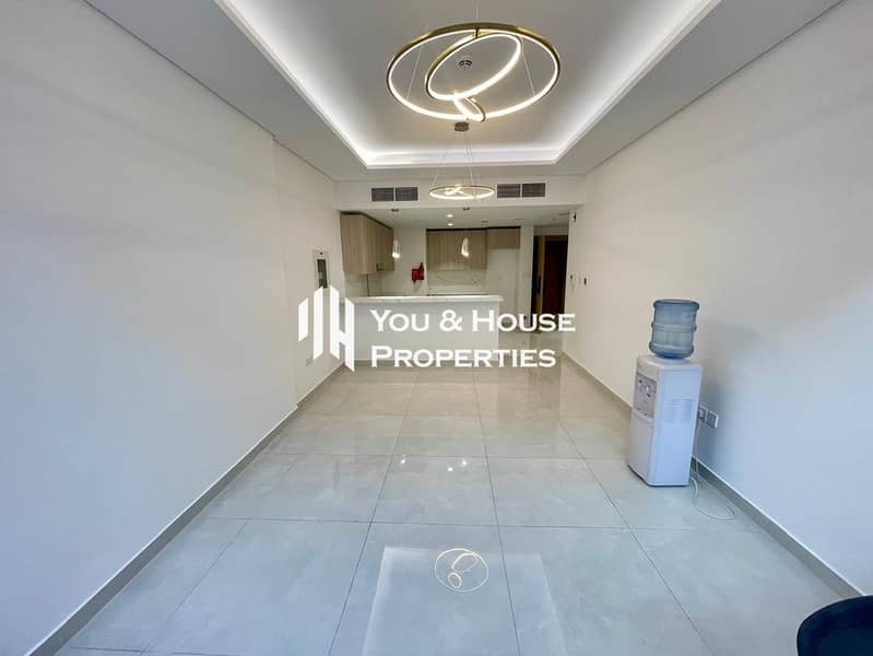 Bright & Airy 1 Bed- Apartment | Smart Layout | High Aesthetics - Image 2