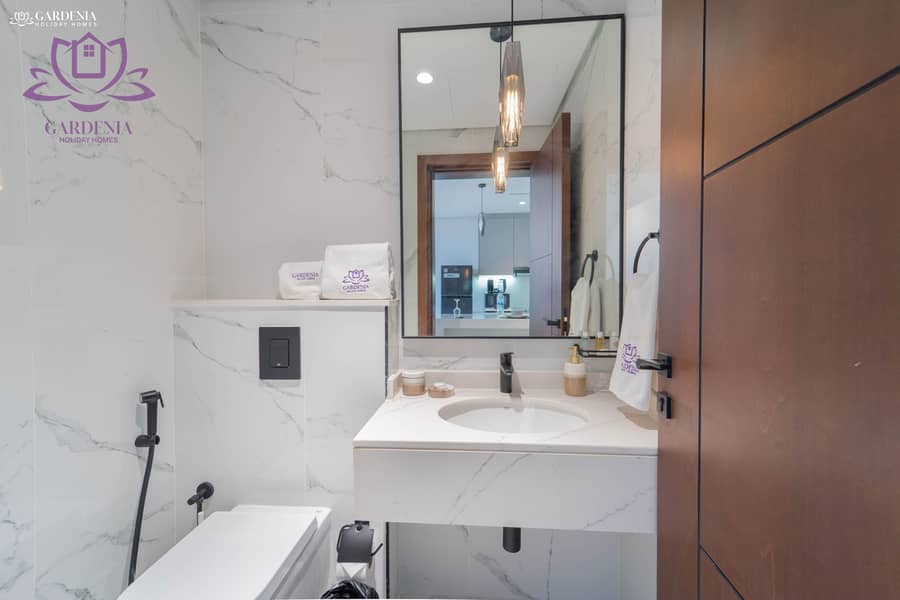8 G bath. jpg