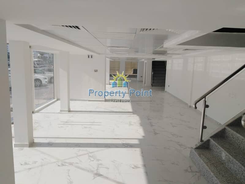Huge Showroom Along Al Istiqlal Street Available For Rent