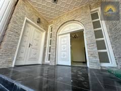 فیلا في المشرف 7 غرف 250000 درهم - 14004837