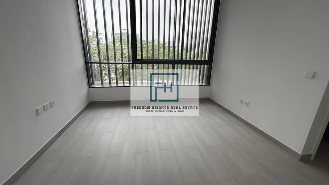 Close to amenities/ G+2/Private pool/ 5 bedrooms villa/for rent - Image 5