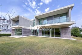 Corner Plot | Huge Layout | Modern Living