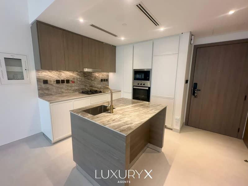 1 Bed | HUGE | Brand New | Luxury Finish - Image 6