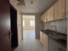 شقة في Y-04،حي انجلترا،المدينة العالمية 360000 درهم - 14026436