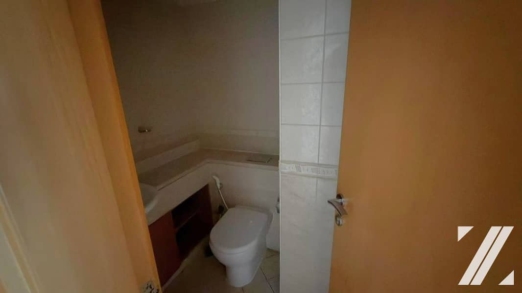 13 d272afb4-a025-4753-98a6-d2658273091a. jpg