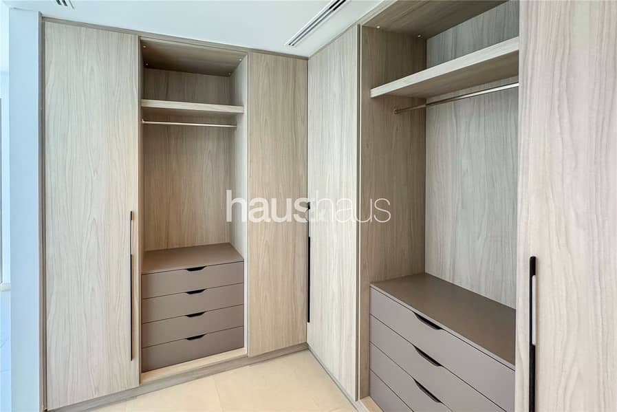 Single Row | Landscaped | Live Sky Suite | March - Image 11