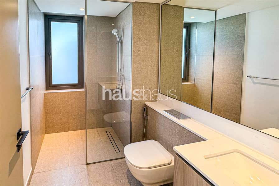 Single Row | Landscaped | Live Sky Suite | March - Image 23