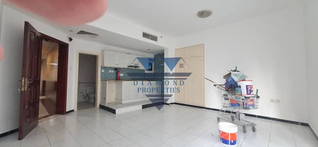 Studio for Rent in Abu Shagara, Sharjah - 1000292461. jpg Studio for Rent in Abu Shagara, Sharjah - 1000292461. jpg