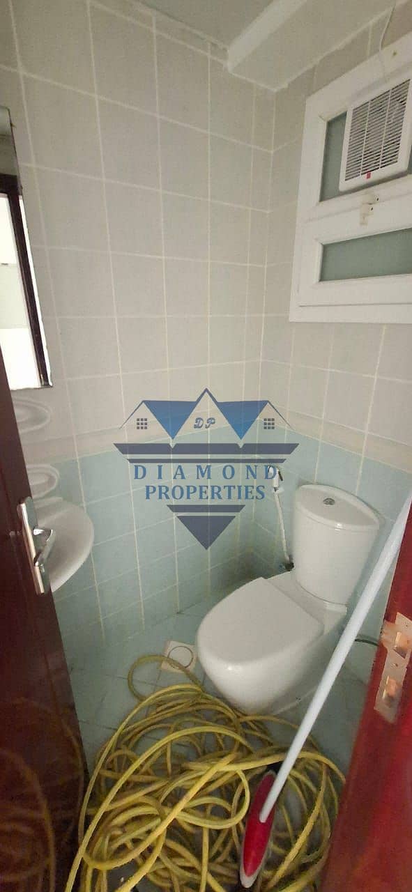 4 1000198780. jpg