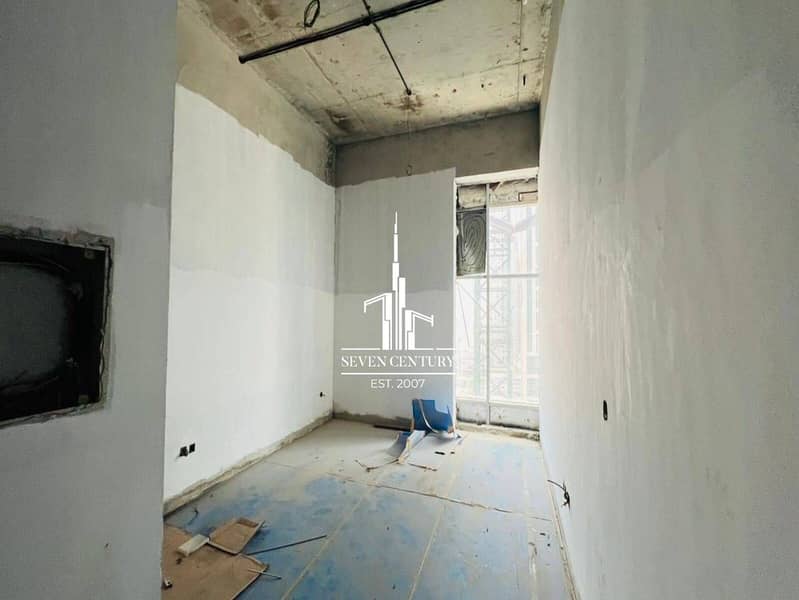 Modern Architecture | Premium Amenities | Hot Sell - Image 9