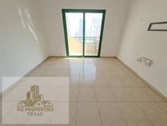 شقة بغرفة نوم واحدة وصالة! موقع مثالي! حمامان مع خزانة ملابس