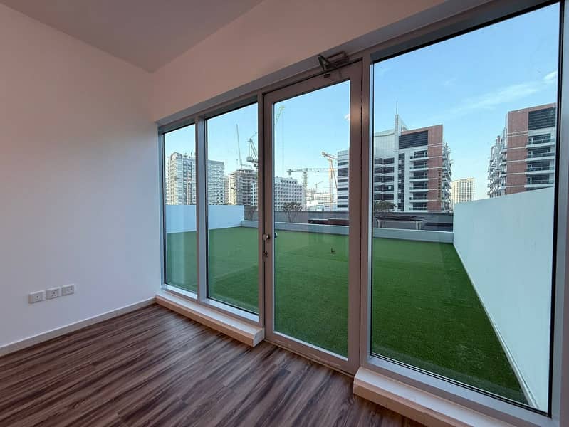 Upgraded 2BR / Monthly Payment Plan / Vacant Upgraded 2BR / Monthly Payment Plan / Vacant