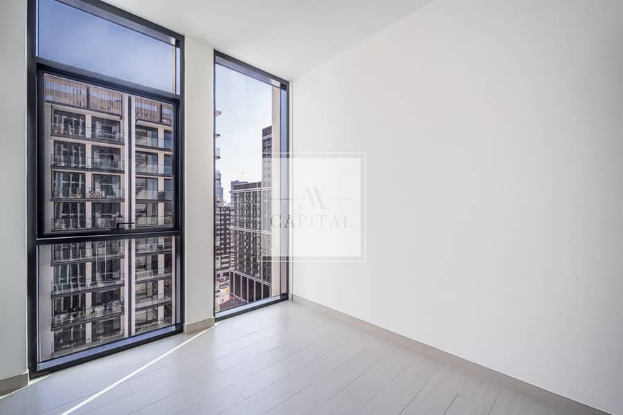 Elegant | Modern | Spacious | Jacuzzi on Balcony