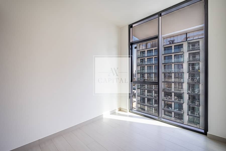 Elegant | Modern | Spacious | Jacuzzi on Balcony - Image 6