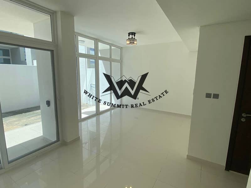 Family Home | 3BR | Victoria Cluster | Hajar Stone