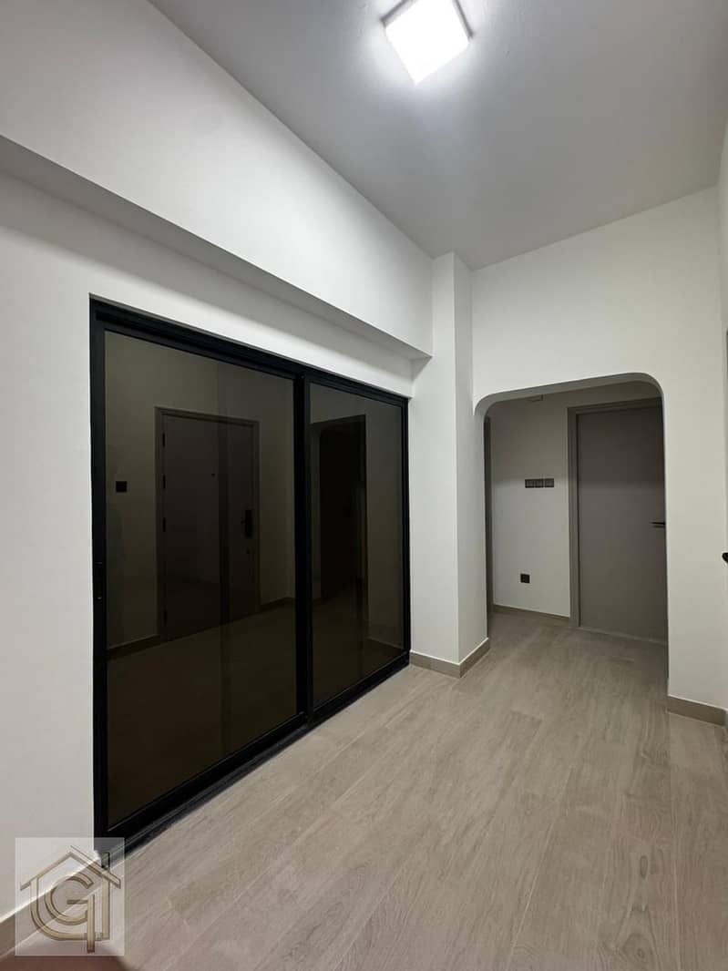 5 Main Entrance. jpeg