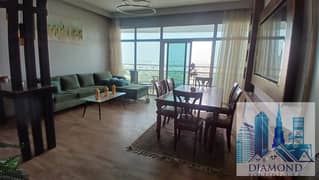 للبيع مع الأثاث و الديكورات شقه خاليه غرفتين و صاله اطلاله مفتوحه على الخور بأبراج الهورايزون عجمان .