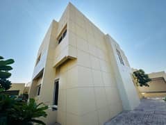 Spacious 5Bed villa with private garden/shared pool