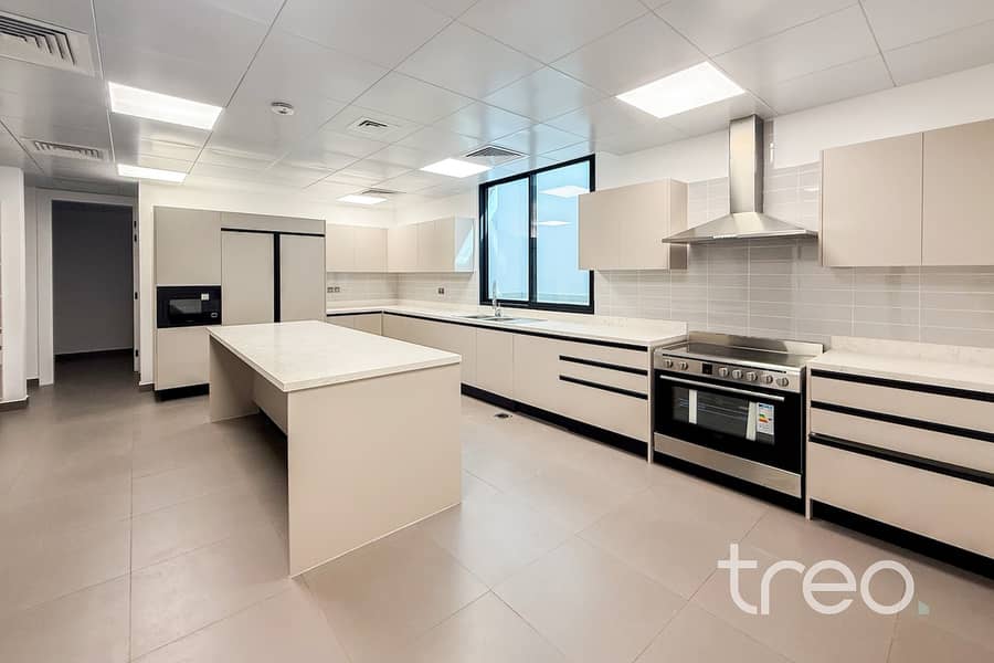 Vacant now | Corner Plot | Single Row - Image 10