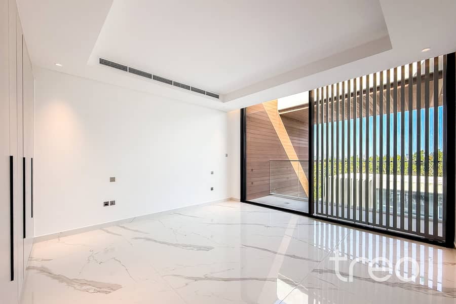 Vacant now | Corner Plot | Single Row - Image 12